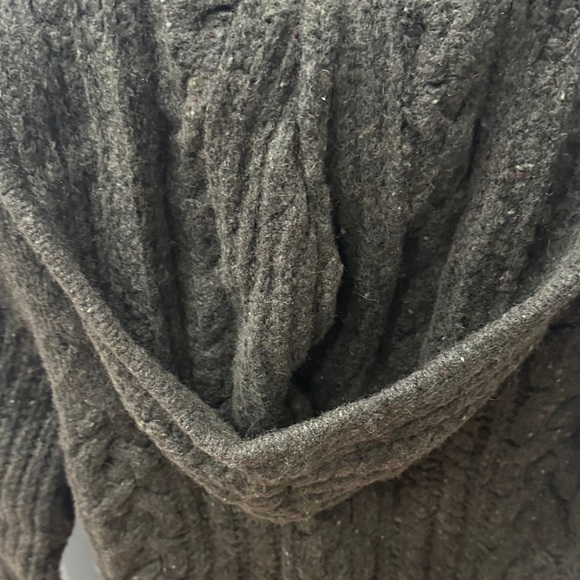 Cambridge Dry Goods 80% Lamb Wool Hooded Sweater - Olive Green Size Medium - Picture 7 of 8